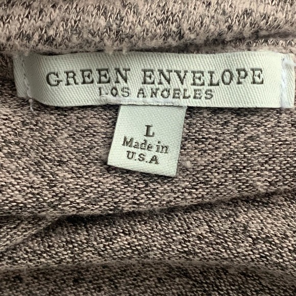 Green Envelope Top SZ - L - Picture 4 of 5